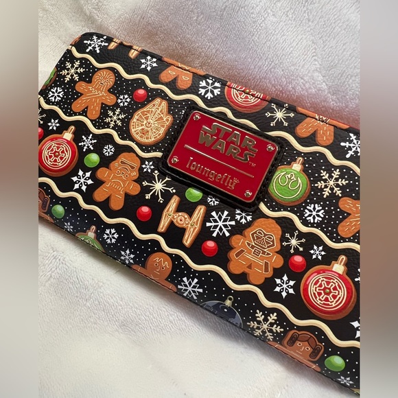 Loungefly X Disney Star Wars Gingerbread Cookie AOP Wallet Zip Around - Picture 3 of 8